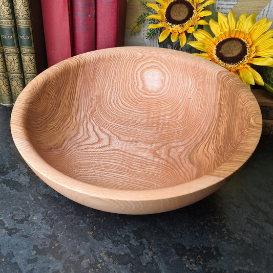 Olive Heart Ash Bowl: Nature's Culinary Masterpiece